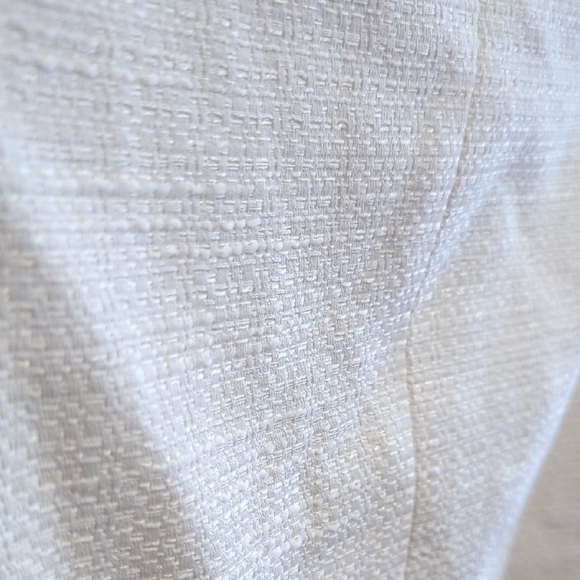 Chic White Jacket with Black Bow Accents - Picture 11 of 11